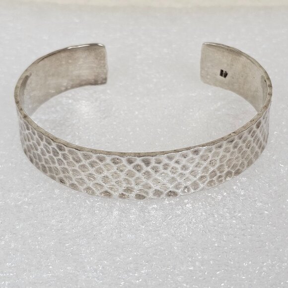 Silpada 925 Sterling Silver Hammered Textured Cuff Bracelet B0851 Retired 1/2 " - Picture 1 of 13